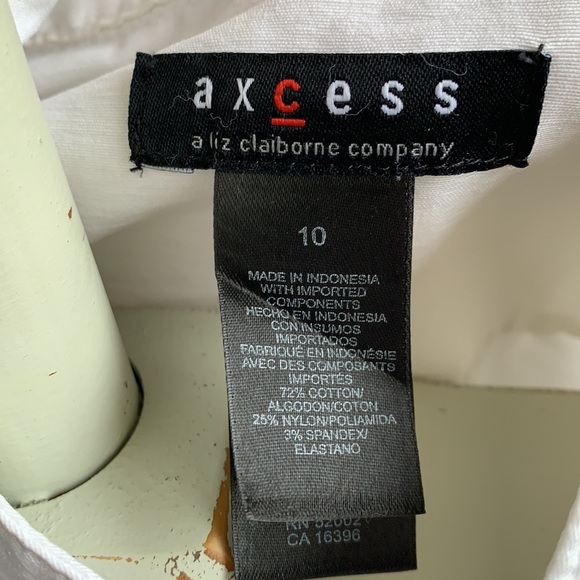 Axcess - a Liz Claiborne Company White Jacket - Picture 6 of 8